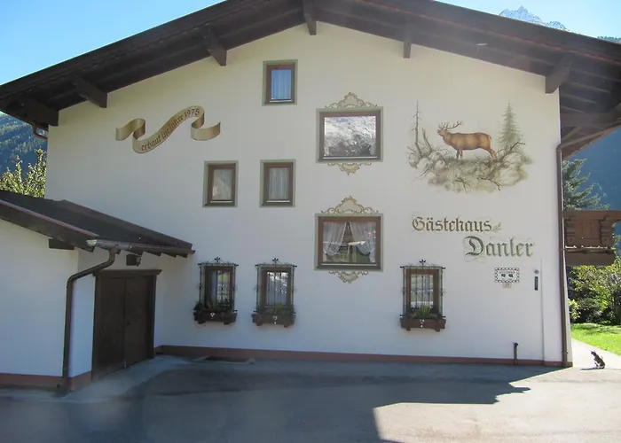 Semesterbostad Gaestehaus Danler *